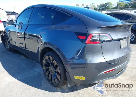 2022 Tesla Model Y Performance Dual Motor All-Wheel Drive z USA, uszkodzony, nr VIN 7SAYGDEF6NF337139
